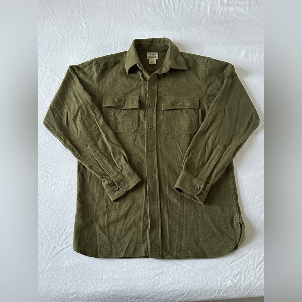 L.L. Bean Green Flannel Men’s Small 100% Cotton